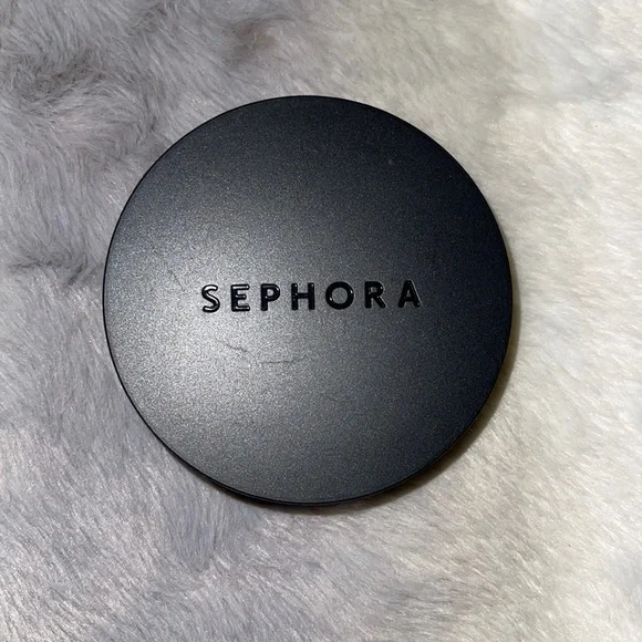 SEPHORA Matte Perfection Powder Foundation - Picture 1 of 3